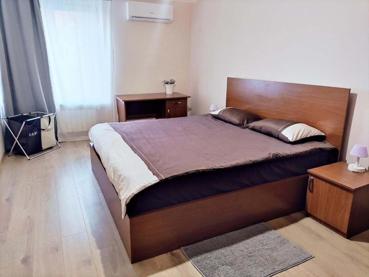 Renovated 1 Bedroom With King Size Bed In Kentron 耶烈万 外观 照片