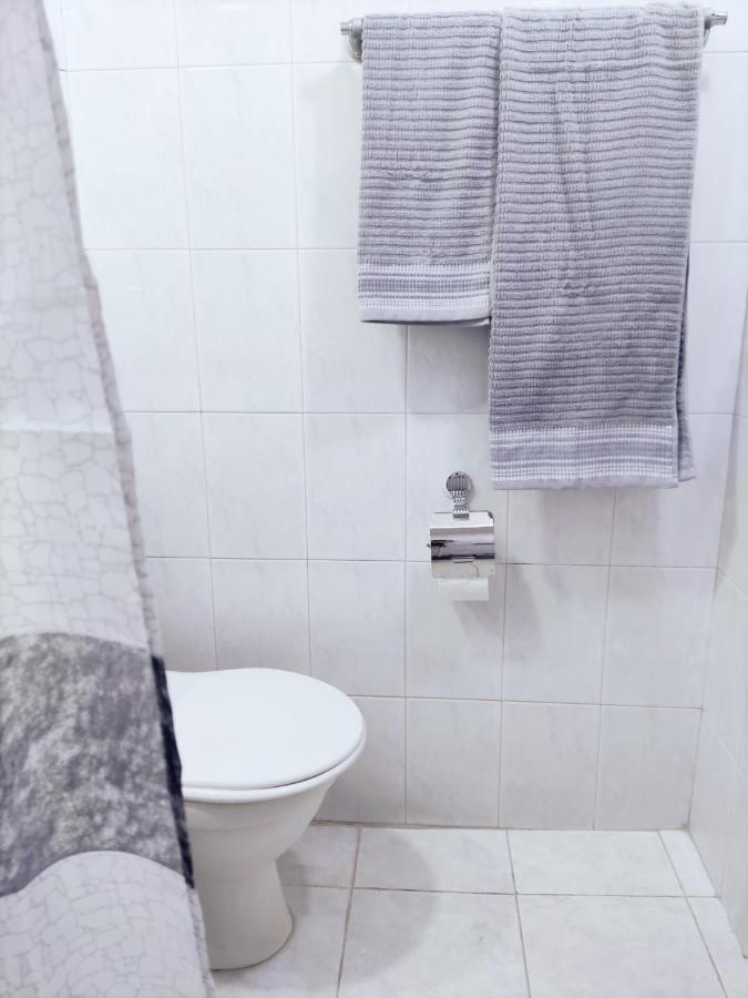 Renovated 1 Bedroom With King Size Bed In Kentron 耶烈万 外观 照片
